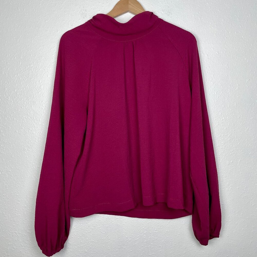 NWOT Evereve Devin Gathered Smocked Mockneck Blouse with Peasant Sleeve Size XL - Picture 4 of 10